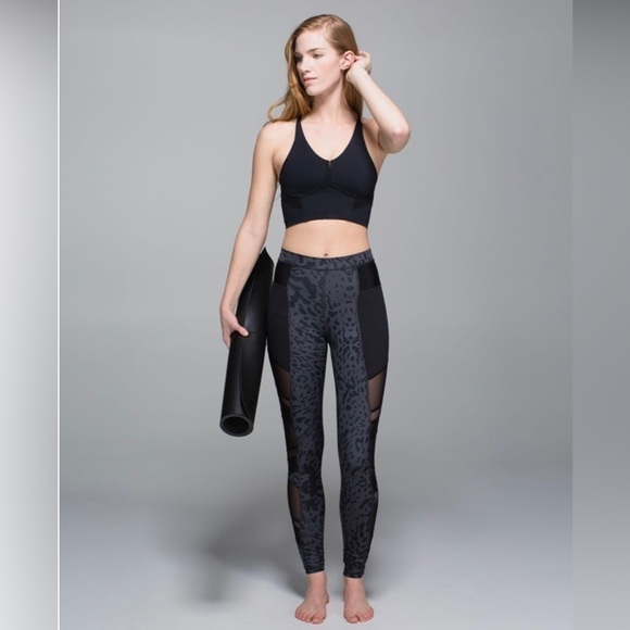 Lululemon Just Breathe‎ Pant Animal Swirl Deep Coal Light / Black leggings - Picture 2 of 13